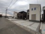 幅員こそやや狭くても、その分交通量が少なくて安心。
