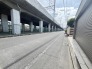 12号棟 前面道路は歩道も整備され、小さなお子様にも安心です。
