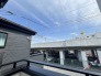 12号棟 主に二階建てが中心の住宅街。近隣の屋根を高さを見ても、こちらの家と同じくらい。

