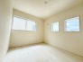 子供部屋には丁度良い洋室。サイズは５.３４帖。
