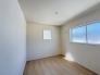 今からここを誰のお部屋にしようか、そんな洋室。
