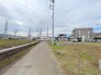 3号地 幅員こそやや狭くても、その分交通量が少なくて安心。
