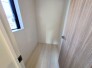 1号棟 こちらはＳ（サービスルーム）表記のお部屋。見た目や使い方は通常の洋室と同じです。
 2026/03/06m
