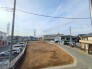 1号棟 閑静な住宅地で、小さなお子様がいるご家族にも安心。
 2026/03/06m