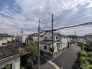 3号棟 空を広く感じられる開放的な景色です。周囲と調和した住宅街ならではの、静かな時間が流れています。
 2026/06/12m