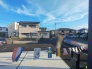 1号棟 見通しのよい閑静な住宅街で、日々の暮らしに穏やかな安らぎを感じられるロケーションです。
