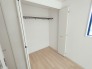 2号棟 全居室収納スペース付きの物件です。
