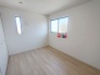 1号棟 住宅街の２階南向きのお部屋、日当たりはご覧のとおり良好です。
 2026/05/02m