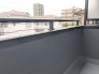 1号棟 周囲の景色が穏やかに広がり、外の空気を身近に感じられる日常のひとときを演出します。
 2026/06/11m