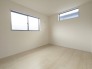 2号棟 子供部屋には丁度良い洋室。サイズは６帖。
 2026/06/11m
