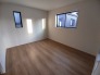 7号棟 新築の木の匂いのする室内。写真では伝わらないので、ぜひ現地でお確かめください。
