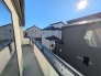 3号棟 住宅街の中の一戸建て、あたりはほとんど住宅です。

