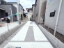 セカンドカーにも便利、駐車2台可の敷地。
