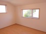 今からここを誰のお部屋にしようか、そんな洋室。大きさは６帖です。
