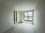 新築の木の匂いのする室内。写真では伝わらないので、ぜひ現地でお確かめください。
