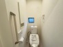 3号棟 注目度の高いお手洗い。ちゃんとウォシュレット機能ついてます。
