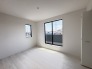 今からここを誰のお部屋にしようか、そんな洋室。
