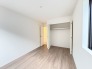 今からここを誰のお部屋にしようか、そんな洋室。
