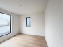 住宅街の２階南向きのお部屋、日当たりはご覧のとおり良好です。
