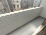 B号棟 南向きバルコニーでお洗濯ものはいつもカラッと乾きます。
 2026/04/16m