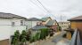 あたり一帯に住宅が広がる立地、住宅地ならではのロケーション。
