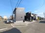 風通し・日当たりに優れる角地。開放感をお楽しみください。
