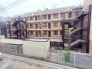 前面の住まいとの距離感があるから、圧迫感を感じません。
