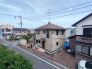 1号棟 あたりには住宅を中心とした建物が広がります。
