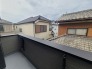 周辺の街並みを穏やかに見晴らす、落ち着いた空気感に包まれたプライベートスペースです。