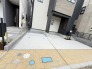 並列2台駐車可能な、ゆとりのカースペースがここに。
