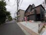 幅員こそやや狭くても、その分交通量が少なくて安心。
