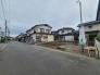 静かな街並みに佇む、心安らぐ住まいの舞台。