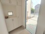 新築の木の匂いのする室内。写真では伝わらないので、ぜひ現地でお確かめください。

