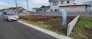8号地 車通りの少ない閑静な住宅地、のびのびした子育てに適します。
