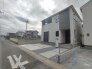 車通りの少ない閑静な住宅地、のびのびした子育てに適します。
