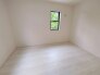 1号棟 今からここを誰のお部屋にしようか、そんな洋室。大きさは7帖です。
 2026/06/05m