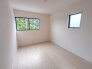 2号棟 今からここを誰のお部屋にしようか、そんな洋室。大きさは6.5帖です。
 2026/06/05m