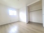 装飾を削ぎ落としたシンプルな空間は、住まう人の個性を自由に映し出し、穏やかな毎日を育む場所となります。