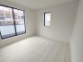 3号棟 今からここを誰のお部屋にしようか、そんな洋室。大きさは6.06帖です。
 2026/09/08m