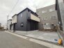 2号棟 住民の方が主に利用する交通量少なめの道路に面してます。

 2026/09/08m