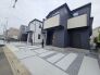 3号棟 車通りの少ない閑静な住宅地、のびのびした子育てに適します。

