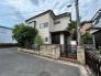 角地につき、開放感に恵まれる住居がここに。
