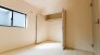 2号棟 たっぷり収納で、お部屋の中はいつもキレイに片付きそうですね。
 2026/08/01m