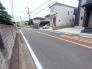 D号棟 最寄り駅まで徒歩17分。この距離だと、運動不足も少し解消されるかも。
