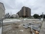 4号棟 周囲にゆとりを感じる落ち着いた住環境の中にあり、これから新しい暮らしを形作っていくための、可能性を秘めた広々とした敷地です
 2026/08/03m