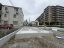 4号棟 周辺環境との調和を大切にした落ち着きある街並みに、新しい暮らしの基盤が整いつつあります。未来の風景を想像させてくれる、静かな空気が漂う住環境です
 2026/08/03m