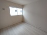 今からここを誰のお部屋にしようか、そんな洋室。
