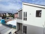あたりには住宅を中心とした建物が広がります。
