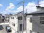あたりには住宅を中心とした建物が広がります。
