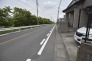 前面道路は歩道も整備され、小さなお子様にも安心です。

